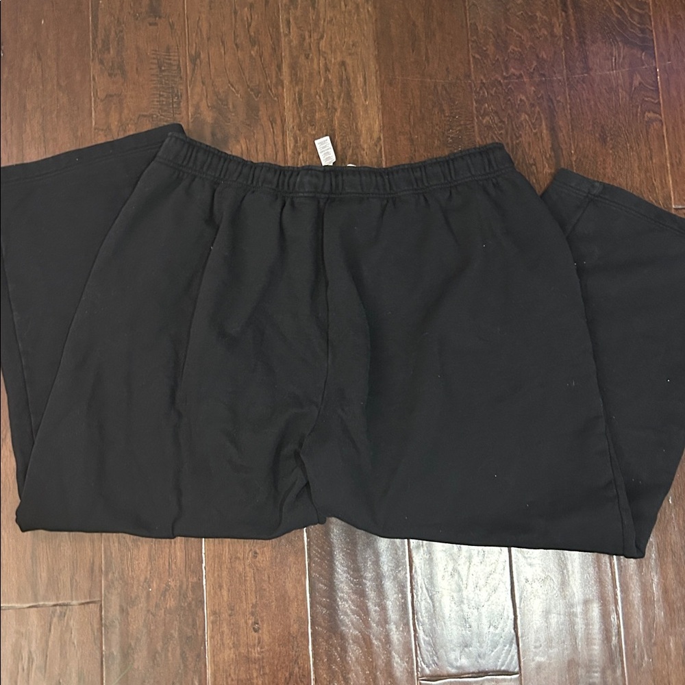 Alo Yoga Accolade Straight Leg Sweatpants - Picture 7 of 7